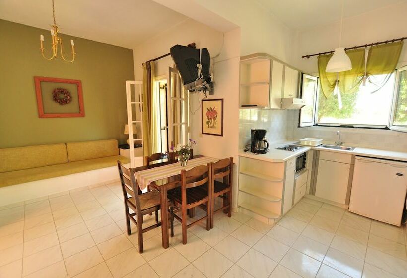 آپارتمان 2 خوابه, Elena Apartments Corfu