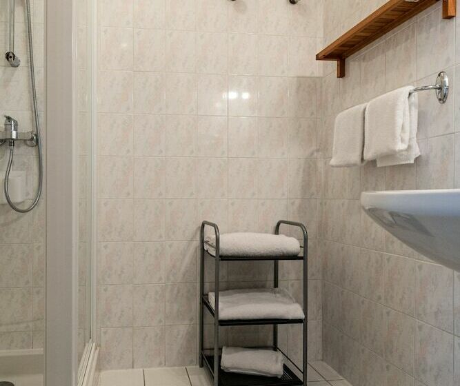 اتاق استاندارد, Des Bains