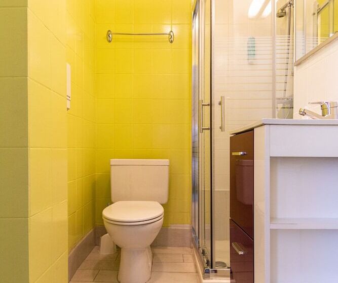 اتاق استاندارد یک نفره, Des Bains