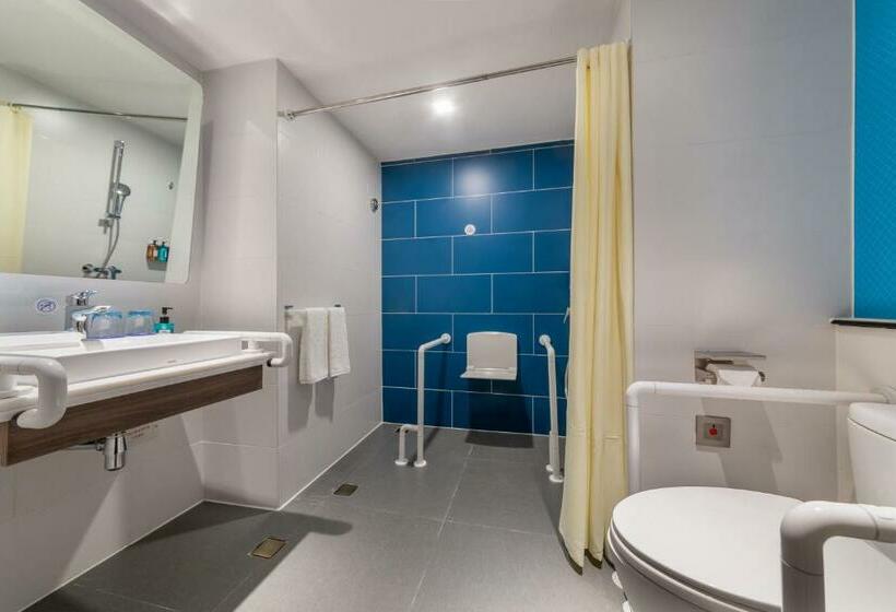 اتاق استاندارد با تخت بزرگ برای معلولان, Holiday Inn Express Ningbo City Center, An Ihg
