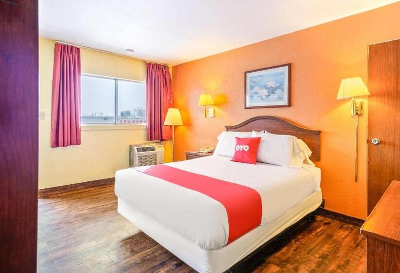 اتاق استاندارد با تخت بزرگ, Peoria Il I74