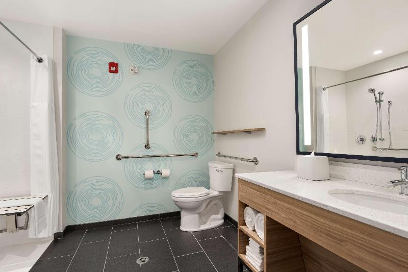 اتاق استاندارد برای معلولان, Tru By Hilton Albany Airport, Ny
