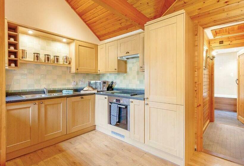 اتاق کلاسیک, Tilford Woods Lodge Retreat