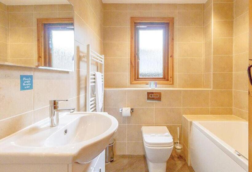 اتاق استاندارد, Tilford Woods Lodge Retreat
