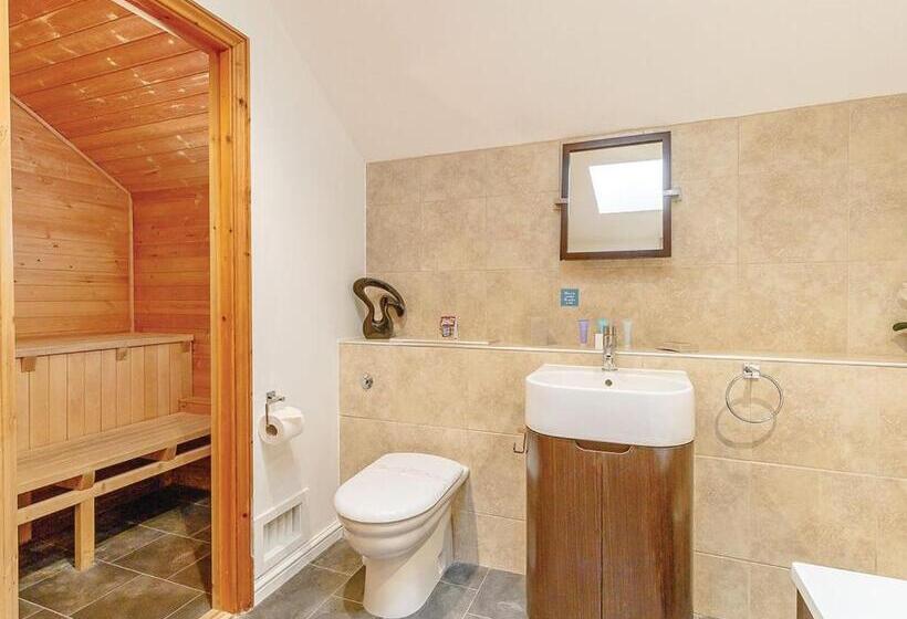 اتاق پرمیوم, Tilford Woods Lodge Retreat