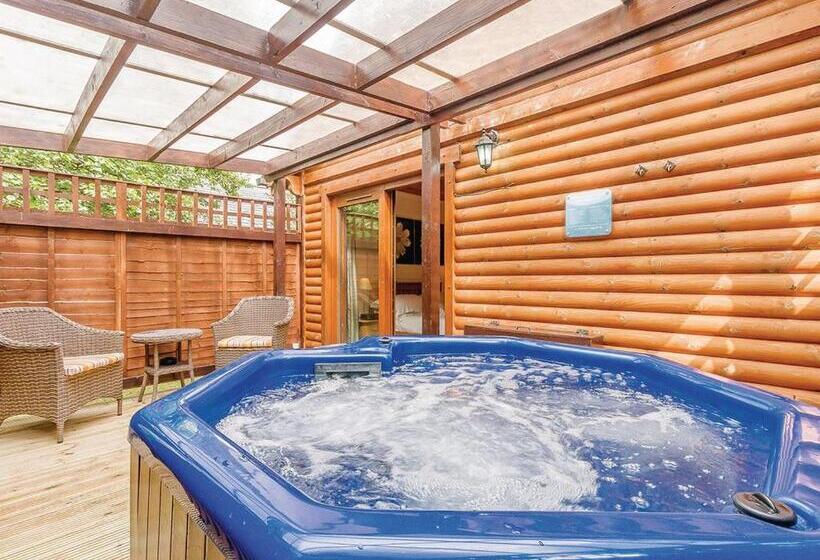 اتاق پرمیوم, Tilford Woods Lodge Retreat