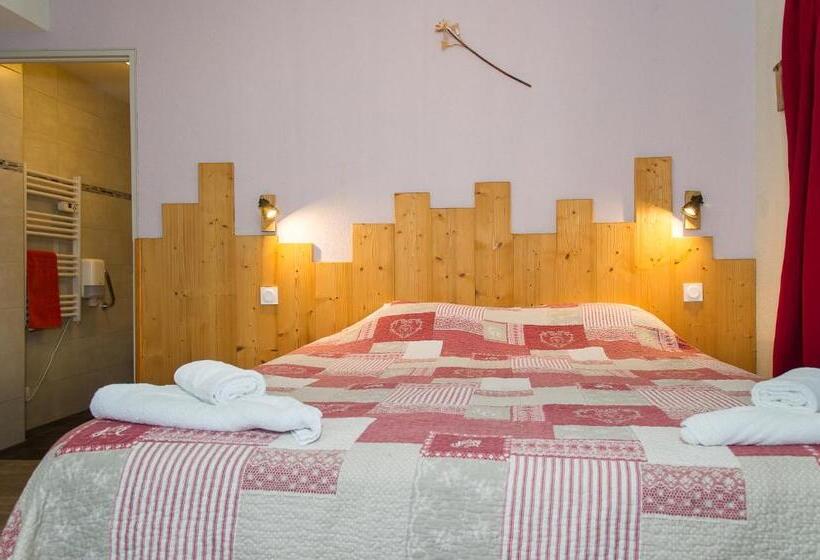 اتاق استاندارد با چشم‌انداز کوهستان, Gîte Châtel