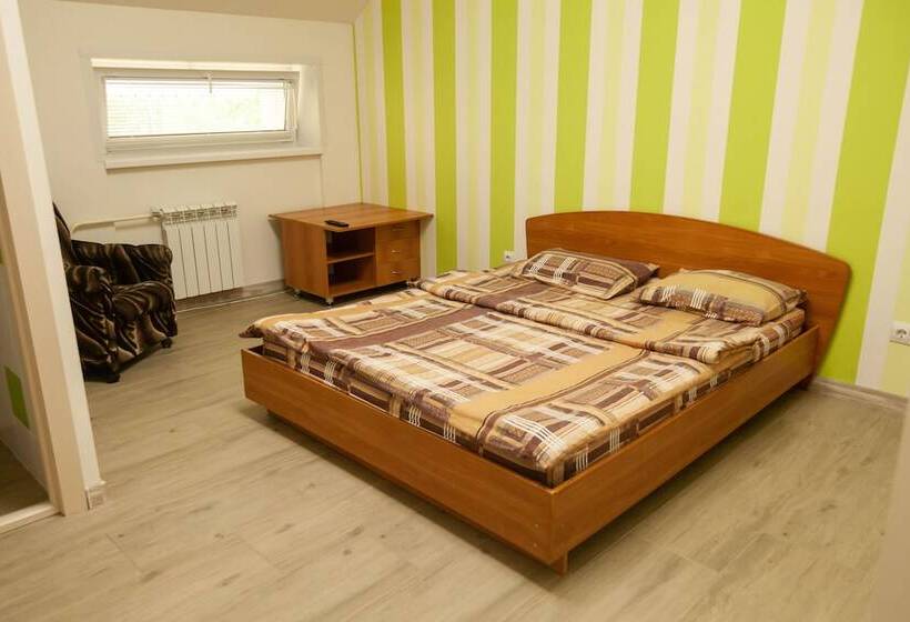 اتاق استاندارد, Kirov Hostel