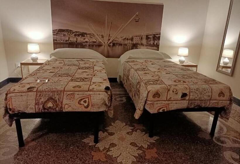 اتاق استاندارد با سرویس بهداشتی مشترک, Affittacamere Monumentale