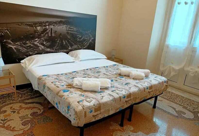 اتاق استاندارد چهارنفره با سرویس بهداشتی مشترک, Affittacamere Monumentale