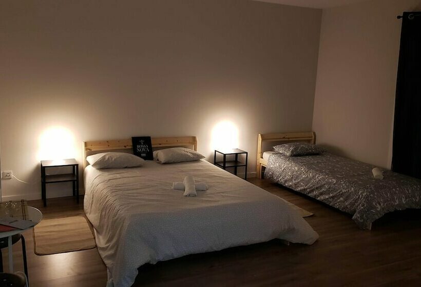 اتاق خانوادگی, Bossa Nova Guesthouse