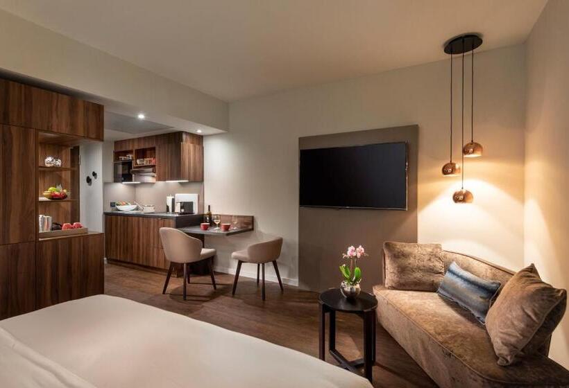 استودیوی لوکس, Hyatt House Frankfurt Eschborn