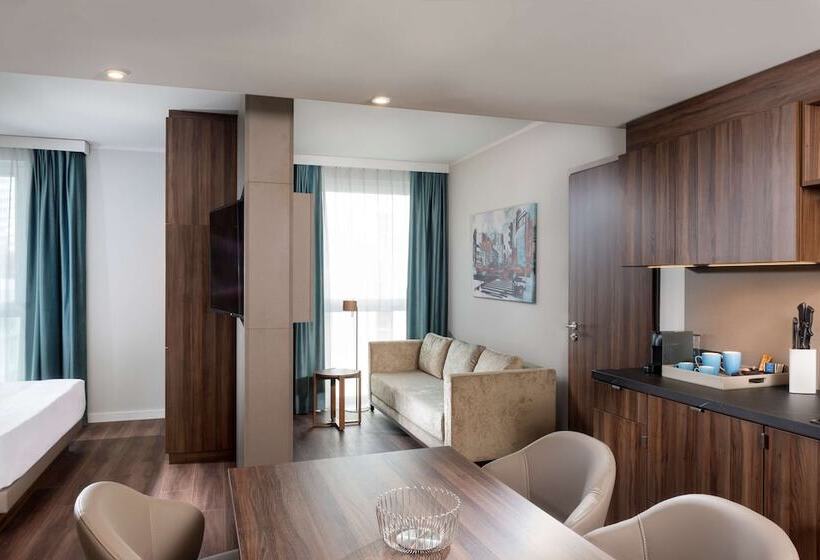 استودیوی لوکس, Hyatt House Frankfurt Eschborn