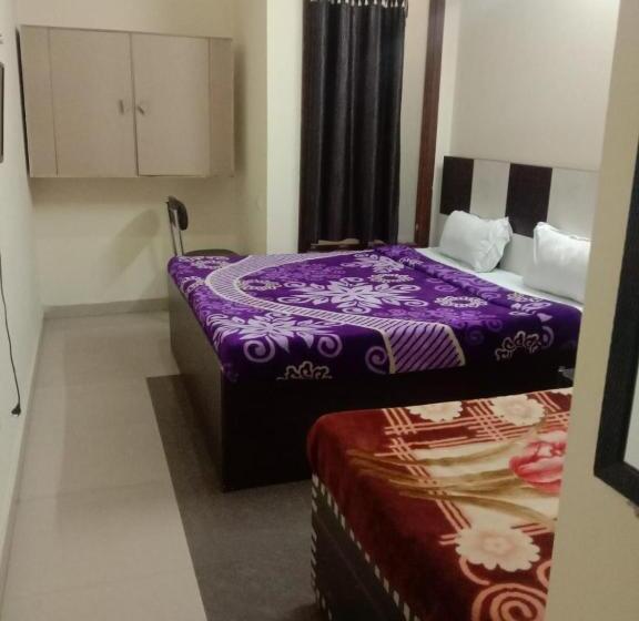 Economy Triple Room, Shree Hari Castle