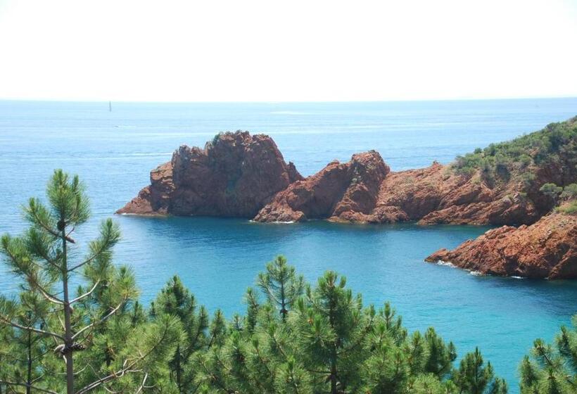 اتاق استاندارد, La Calanque Du Boucharel