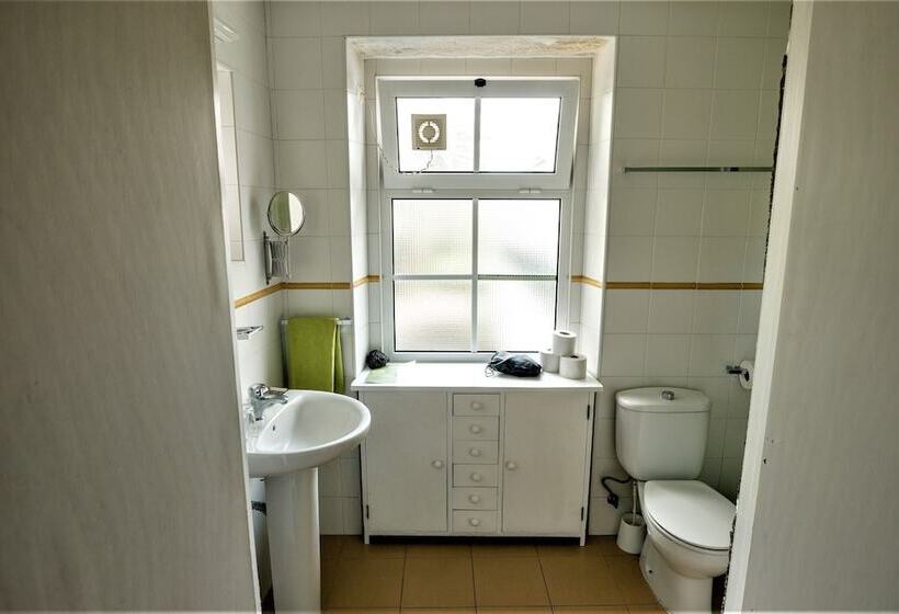 اتاق استاندارد یک تخته با سرویس بهداشتی مشترک, Quinta Do Bom Despacho