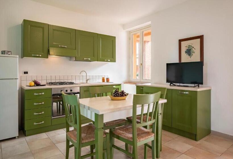 プールの見える１ベッドルームアパートメント, Ombra Verde Residence E B&b