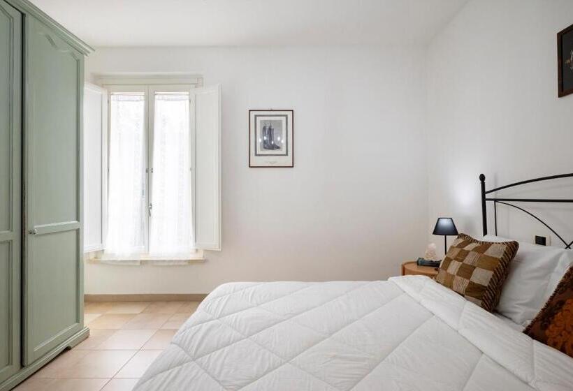 プールビューの２ベッドルームアパート, Ombra Verde Residence E B&b