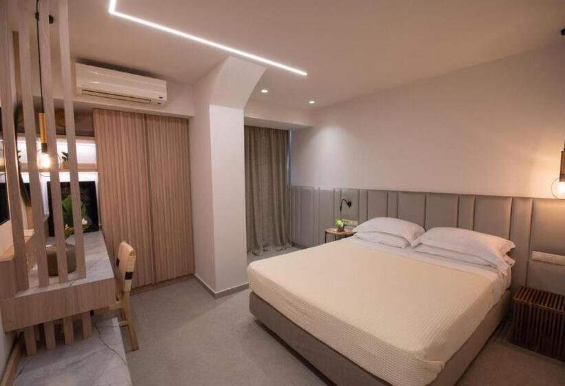 اتاق استاندارد با چشم‌انداز دریاچه, Paralimnio Suites