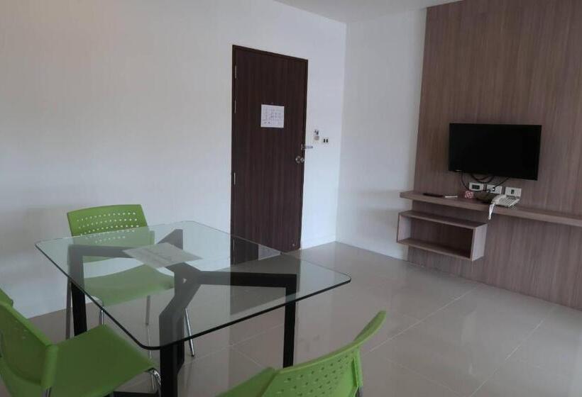سوییت سوپریور, S4 Nai Yang Beach   Near Phuket Airport