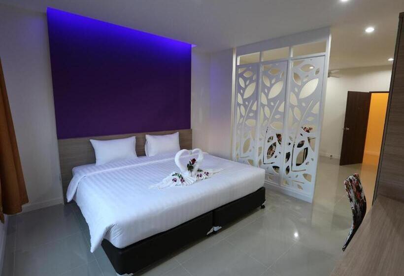 سوییت سوپریور, S4 Nai Yang Beach   Near Phuket Airport