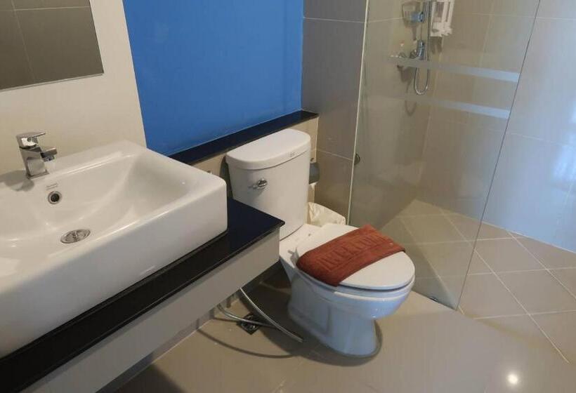 سوییت سوپریور, S4 Nai Yang Beach   Near Phuket Airport
