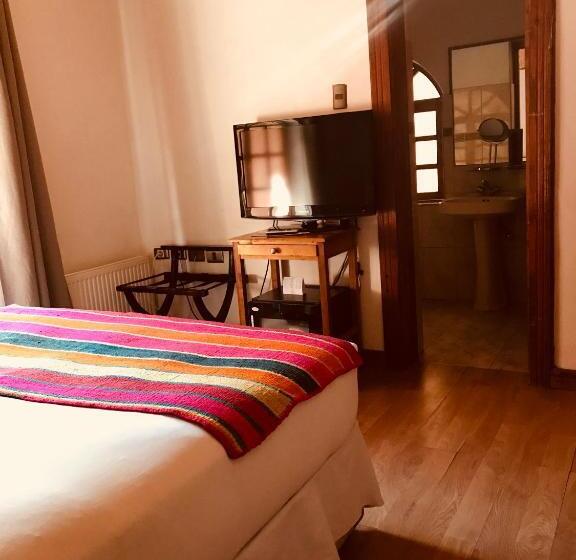 اتاق استاندارد, La Aldea