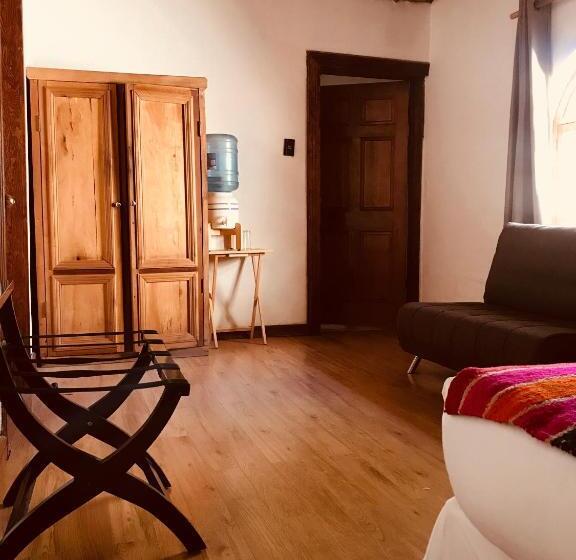 اتاق استاندارد با وان آب گرم, La Aldea