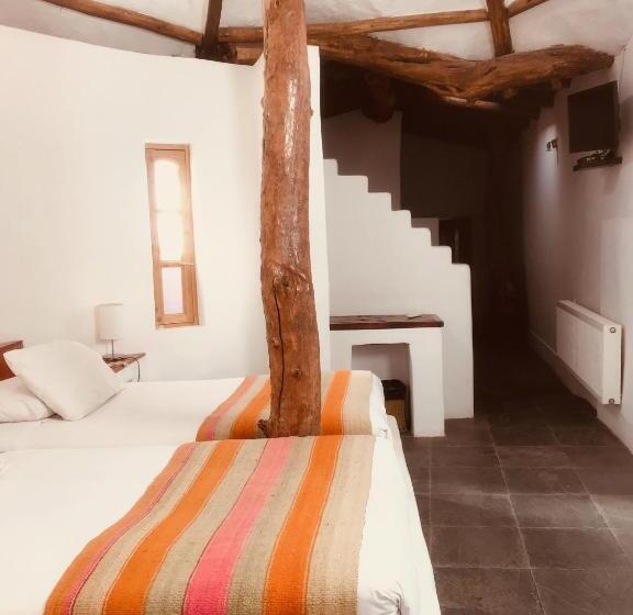 اتاق استاندارد چهار تخته, La Aldea