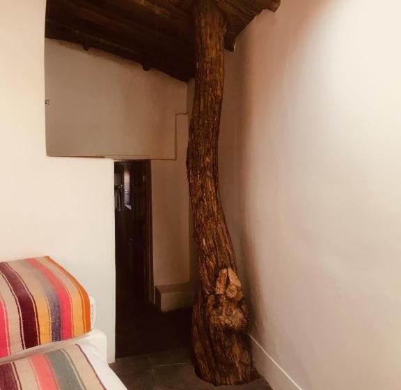 اتاق استاندارد چهار تخته, La Aldea
