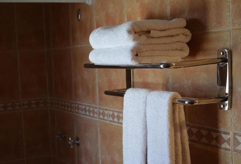 اتاق استاندارد سه نفره, La Aldea
