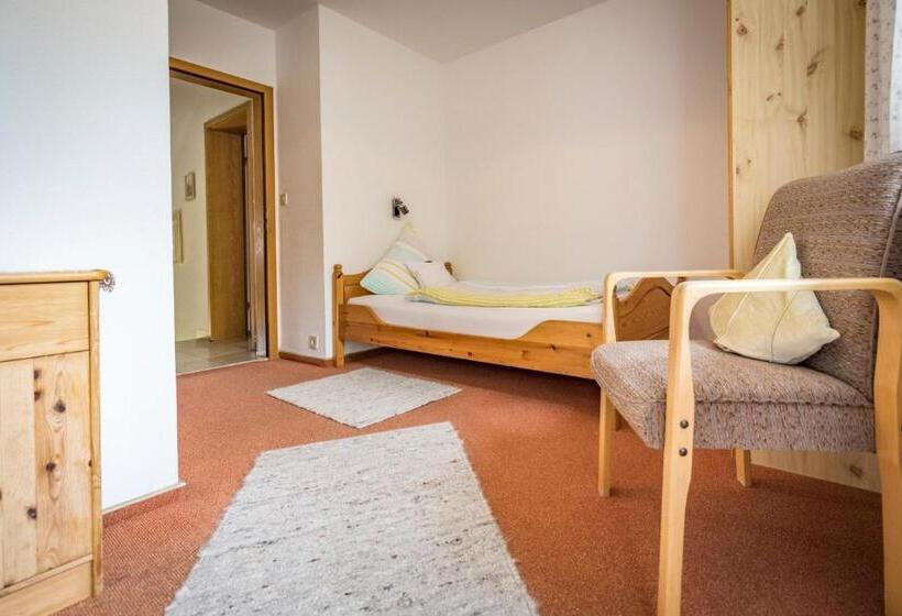 اتاق استاندارد یک نفره, Landhaus Weiß
