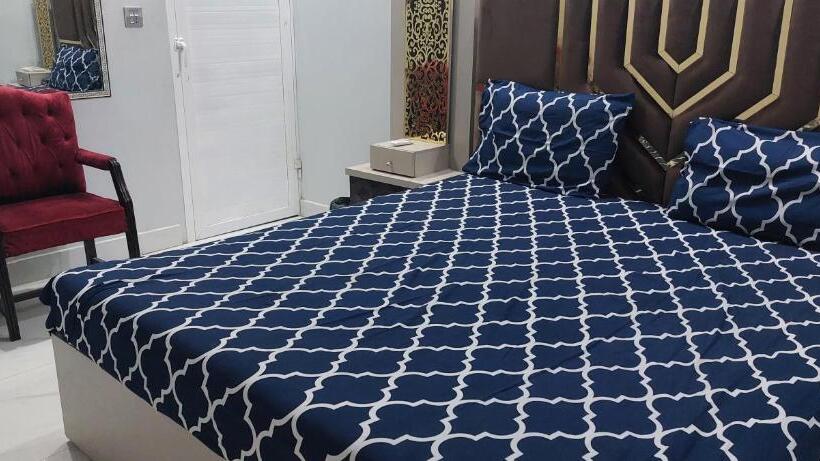 اتاق اکونومی, Karachi Guest House Gulshan E Iqbal