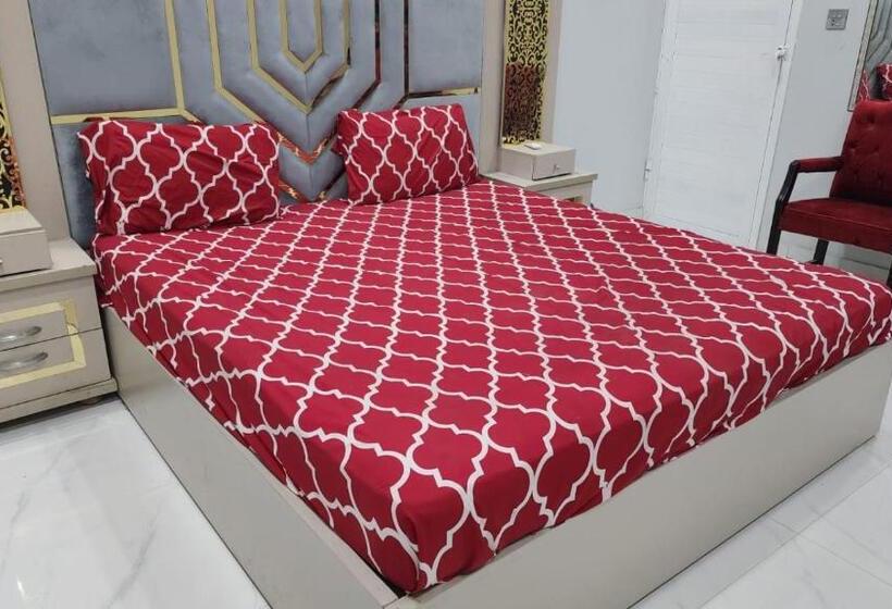 Economy Triple Room, Karachi Guest House Gulshan E Iqbal