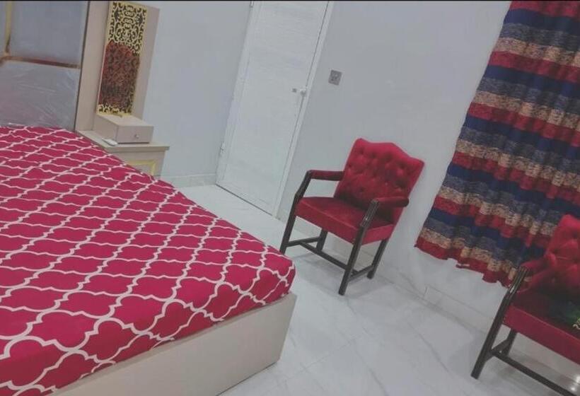 Economy Triple Room, Karachi Guest House Gulshan E Iqbal