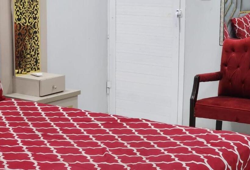 اتاق لوکس یک تخته, Karachi Guest House Gulshan E Iqbal