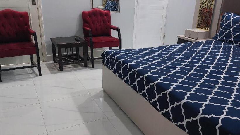 اتاق لوکس, Karachi Guest House Gulshan E Iqbal