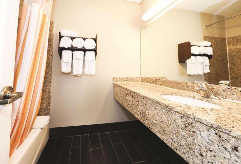 Chambre Standard 2 Lits Doubles, La Quinta Inn By Wyndham Sandusky Near Cedar Point