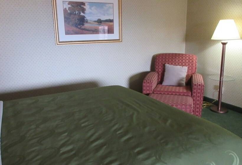 Quarto standart cama de casal, Quality Inn Near China Lake Naval Station