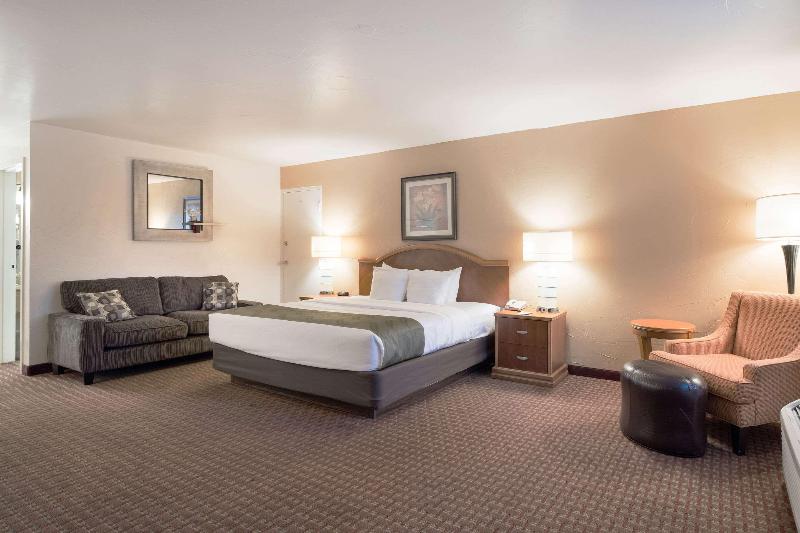 اتاق استاندارد, Quality Inn & Suites Lake Havasu City