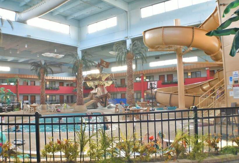 سوئیت با تخت بزرگ, Ramada By Wyndham Sioux Falls Airport   Waterpark Resort & Event Center