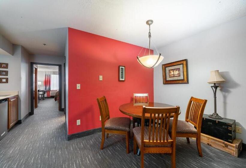 سوئیت با تخت بزرگ, Ramada By Wyndham Sioux Falls Airport  & Suites