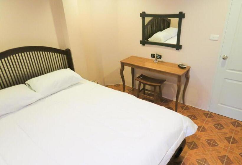 اتاق لوکس یک تخته, The Grand Palace Hostel