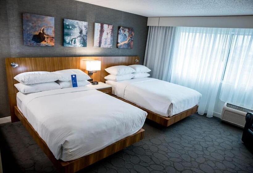اتاق استاندارد با 2 تخت دوبل, Delta Hotels By Marriott Fargo