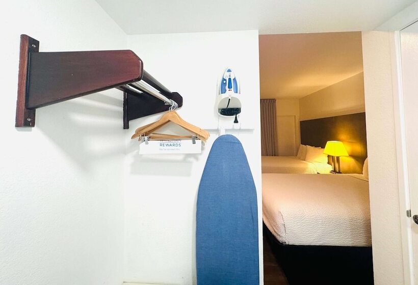 اتاق استاندارد با 2 تخت دوبل, Ramada By Wyndham San Diego Airport