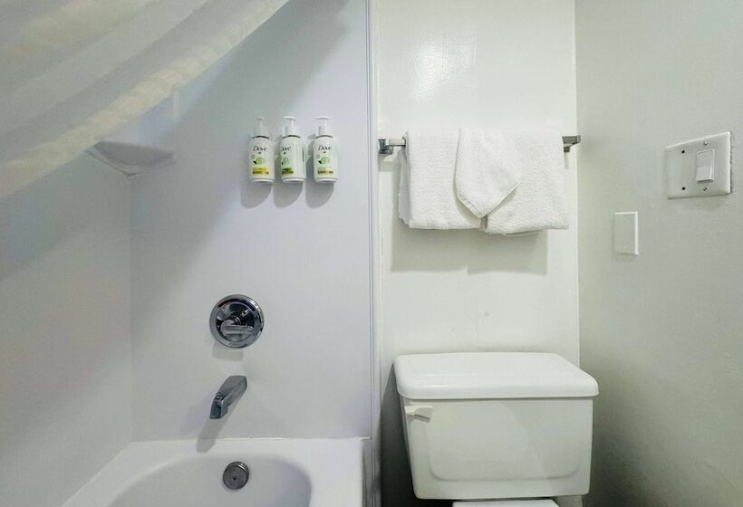 اتاق استاندارد با 2 تخت دوبل, Ramada By Wyndham San Diego Airport