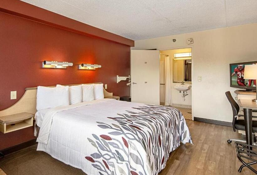 Standard Room King Size Bed, Red Roof Inn Akron