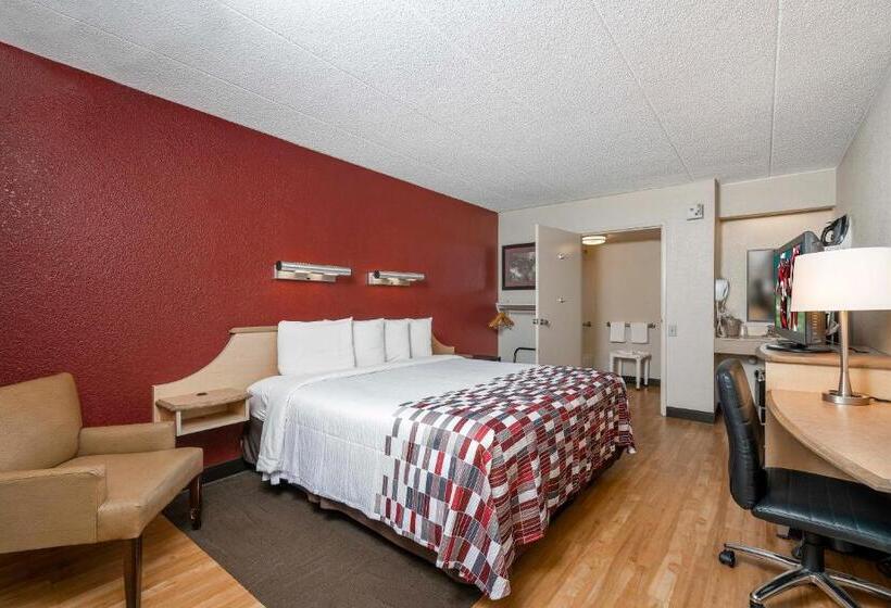 اتاق استاندارد با تخت بزرگ برای معلولان, Red Roof Inn Detroit Metro Airport  Taylor