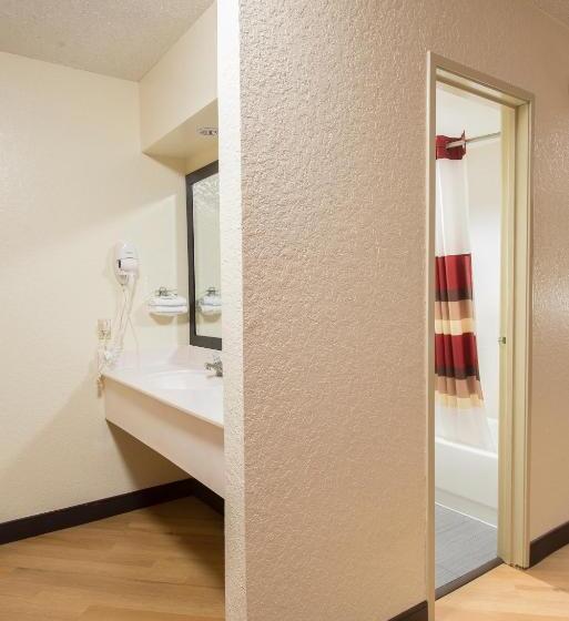 اتاق لوکس با تخت بزرگ, Red Roof Inn Houston  Brookhollow