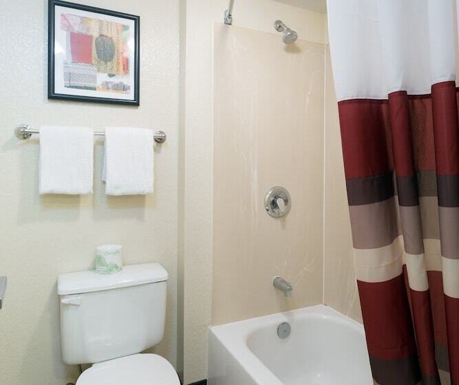 Superior Room, Red Roof Inn Houston  Westchase